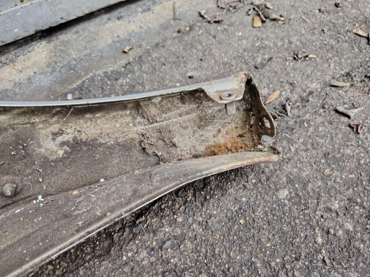 prodám kompletní předek z VW Golf 4 Cabrio - 19