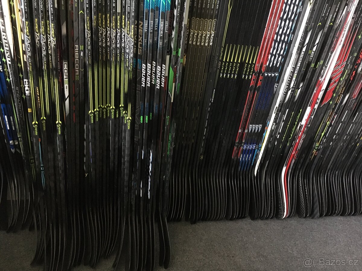 Kompozitová hokejka CCM, WARRIOR - 19