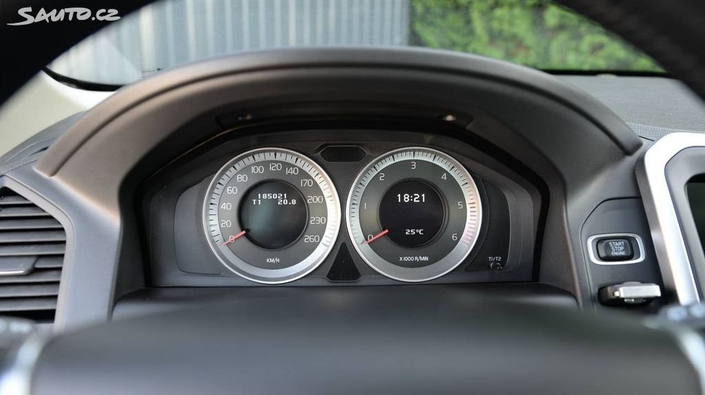 Volvo XC60 2.4 D3 MANUÁL - 19