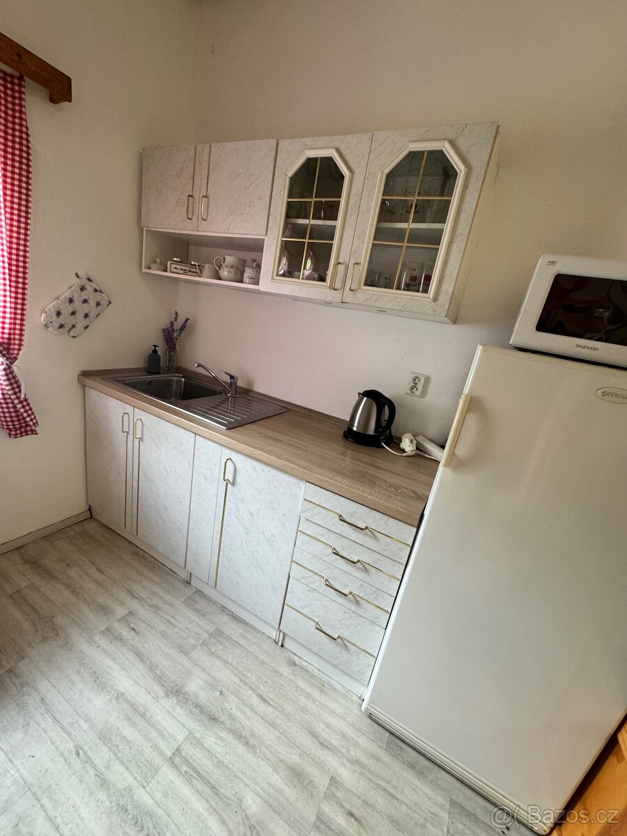 Prodej zděné chaty přímo u řeky - 19