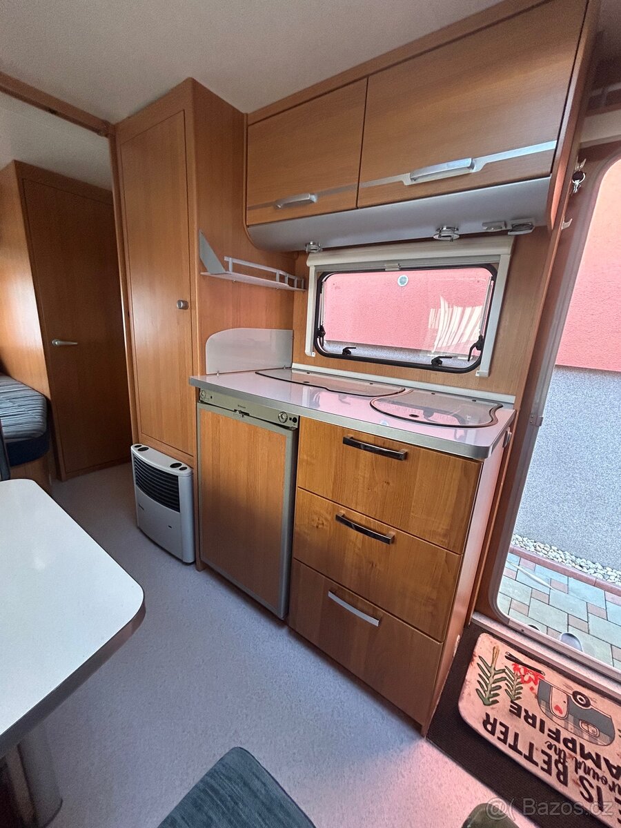 Karavan Wilk S3 490 (2010), 1400 kg, předstan - 19