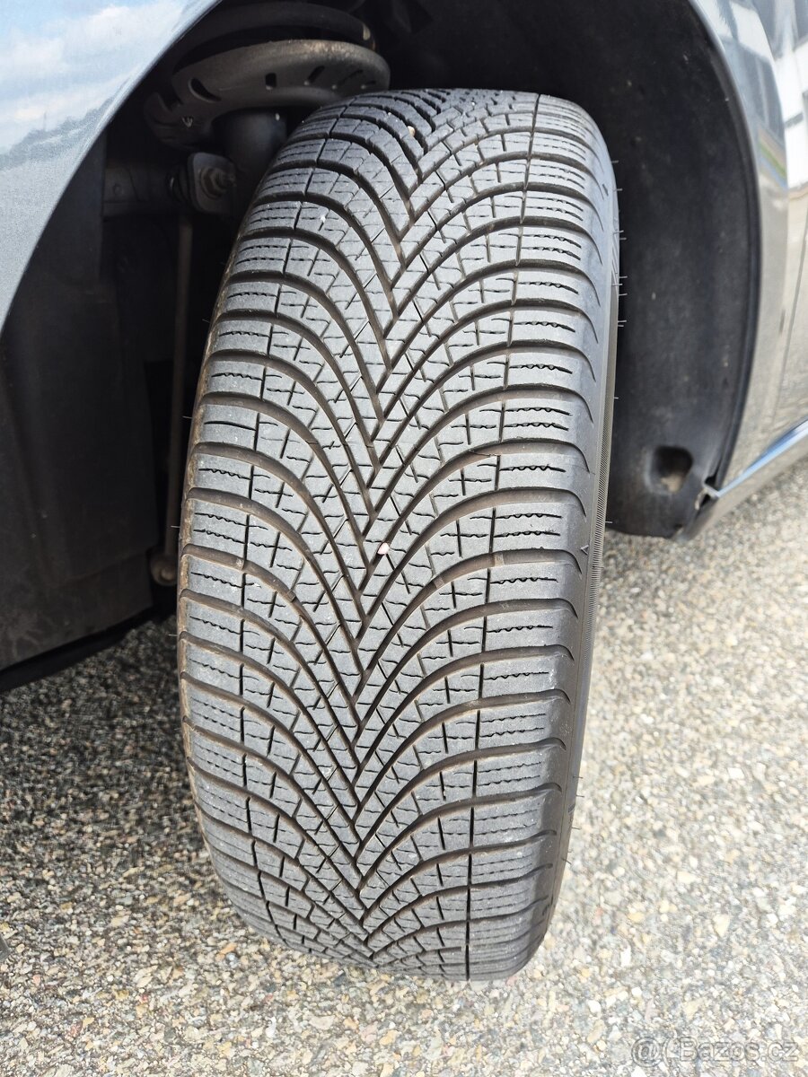 CITROEN C4 PICASSO 1.6i MANUÁL LED KEYLESS GO TAŽNÉ ZAŘÍZENÍ - 19