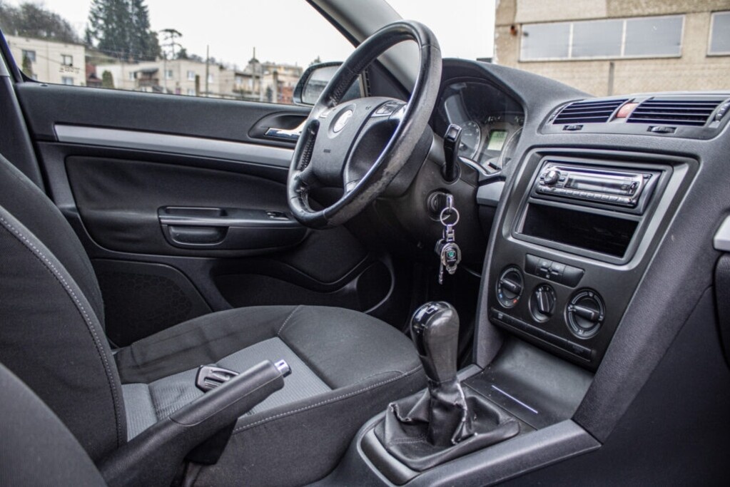 Škoda Octavia 2 z roku 2007 - 19