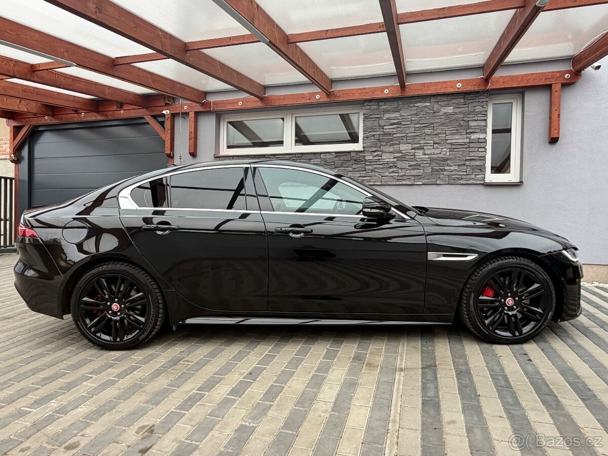Jaguar XE 2.0d R-Dynamic - 19