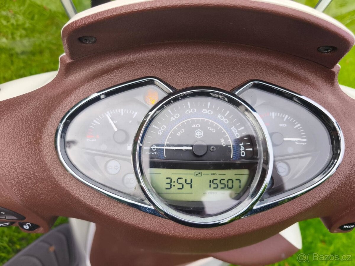 Piaggio Medley 125 i.e. ABS (2017) nádherný, 15 tis.km - 19