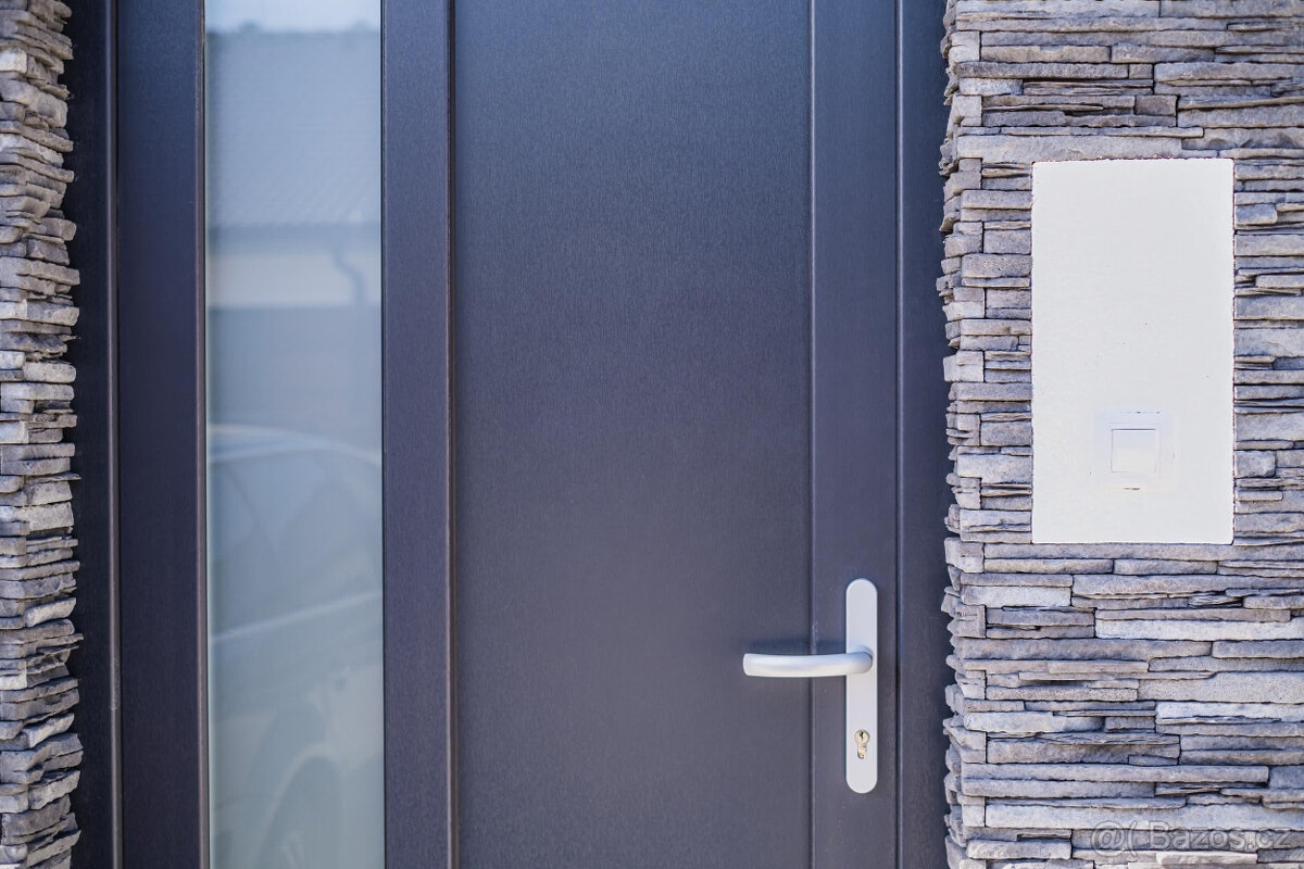 Atraktivní řadový dům 104 m2 s parkovacími místy - 19