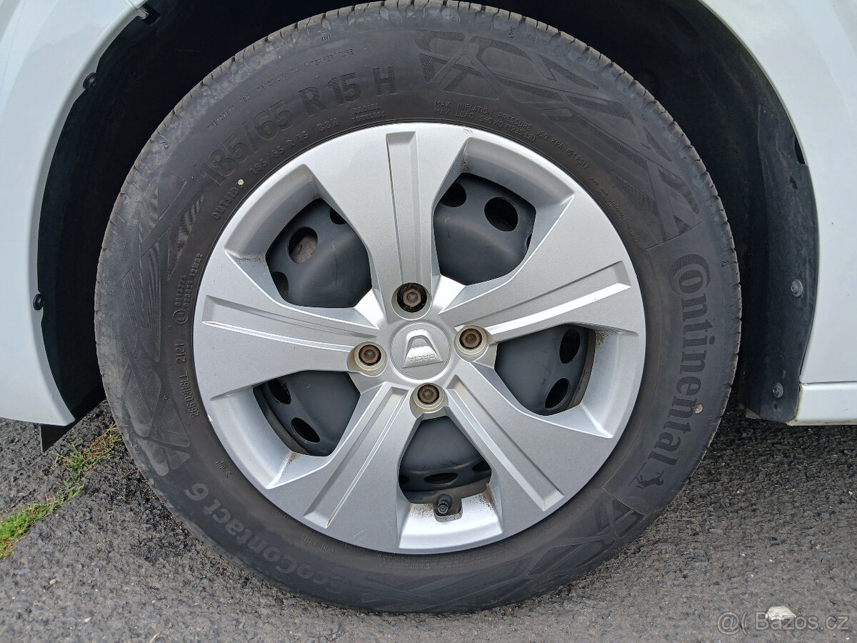 Dacia Sandero 1.0Tce jen 30.000 Km nová STK - 19