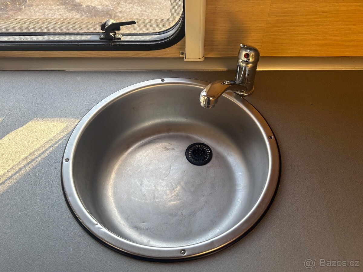 Obytné auto Roler Tesm - 19