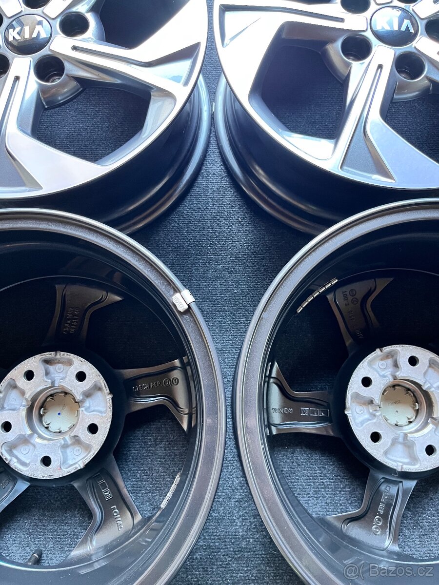 R16 Kia XCeed Originál hliníkové disky - TOP STAV - 19