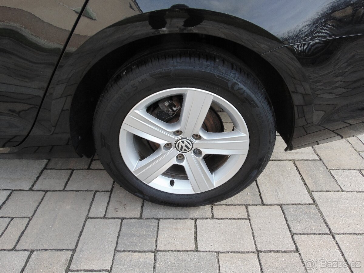 VOLKSWAGEN GOLF VII 1.6 TDI,PO VELKÉM SERVISE - 19