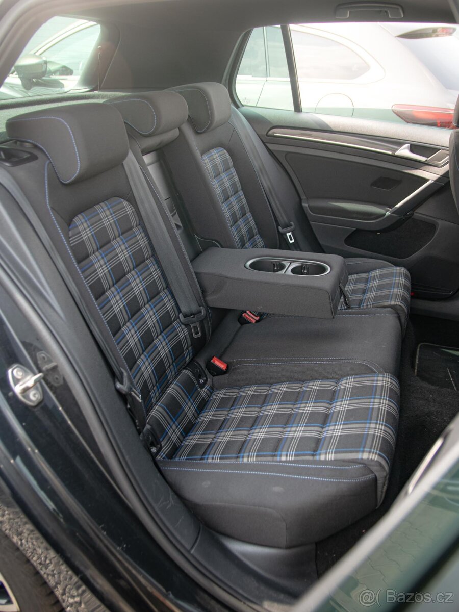 VW Golf GTE Plug-in 180kW DSG Nová baterie - 19