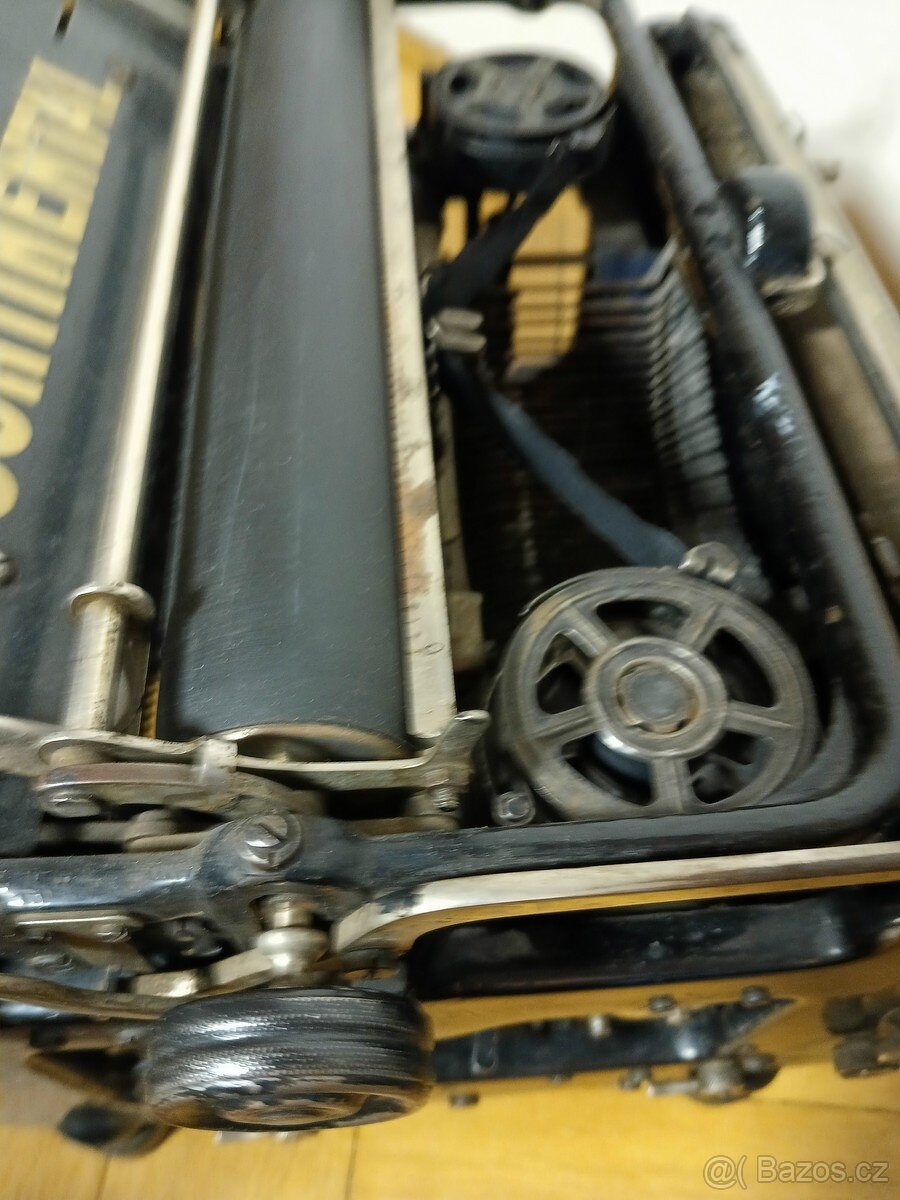 stary psaci stroj Continental - funkcni - 19