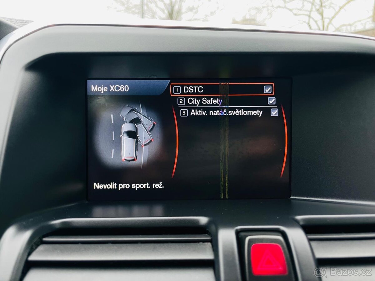 Volvo XC60 2.4D 5VÁLEC 120KW 4x4 MANUÁL VÝHŘEV SERVISKA - 19