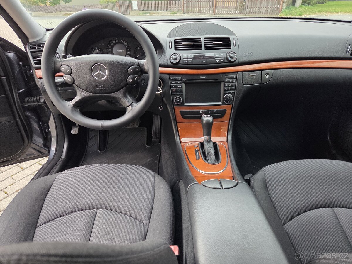 Mercedes Benz W211 4Matic E280 V6 rok 2008 - 19