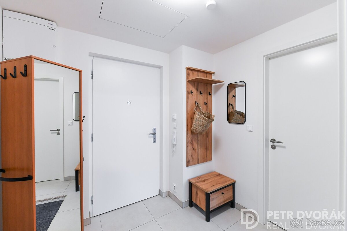 Prodej bytu 2+kk 40 m², Počernická, Praha - Strašnice - 19