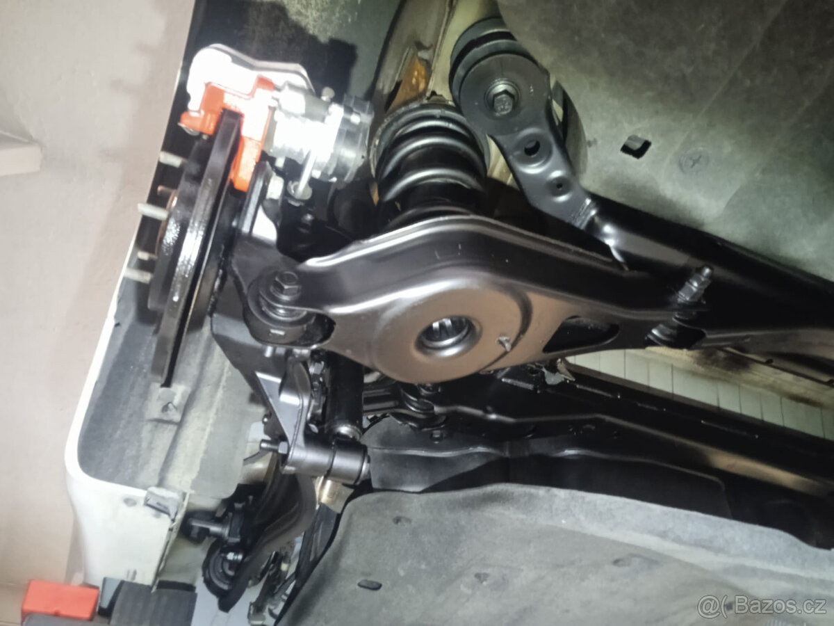 Chrysler Pacifica 3,6L, kůže, radar, 7míst, 2021, nový model - 19