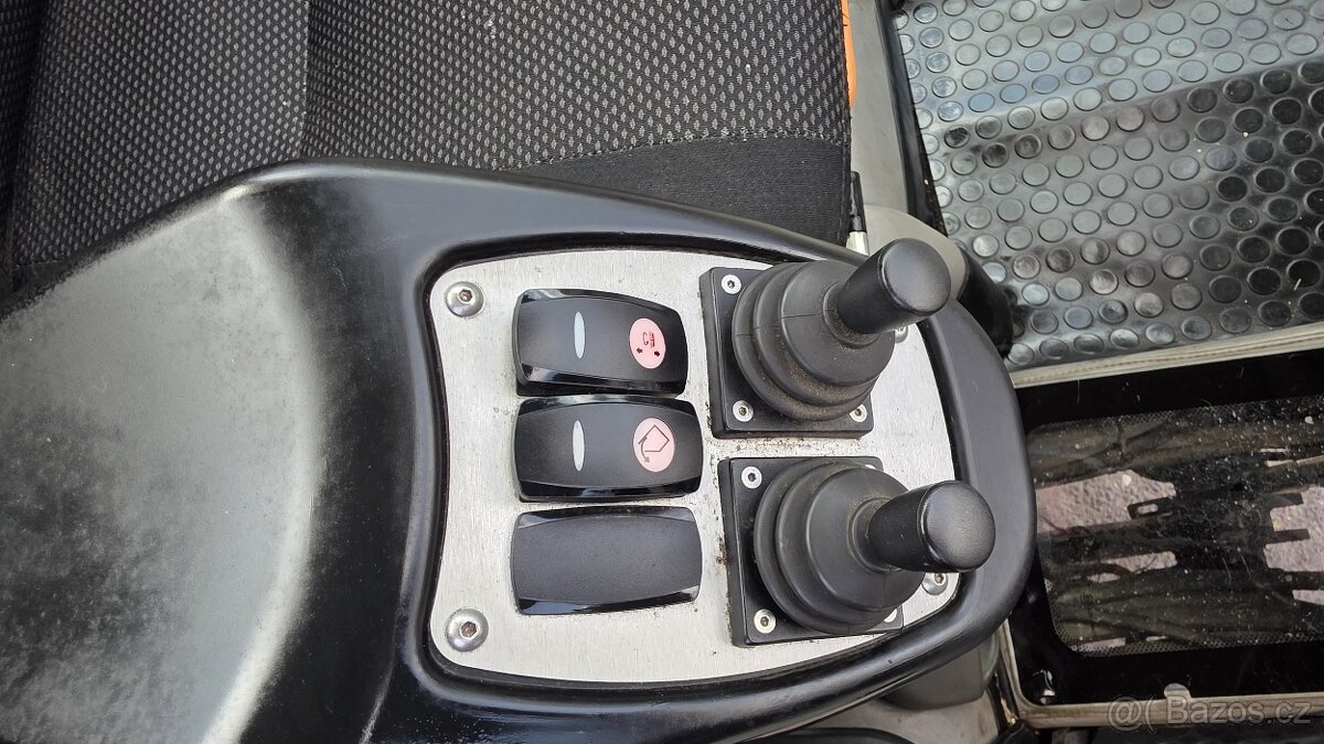 Víceúčelový zametací stroj, multicar, AUSA B200H,4x4 1743 MH - 19