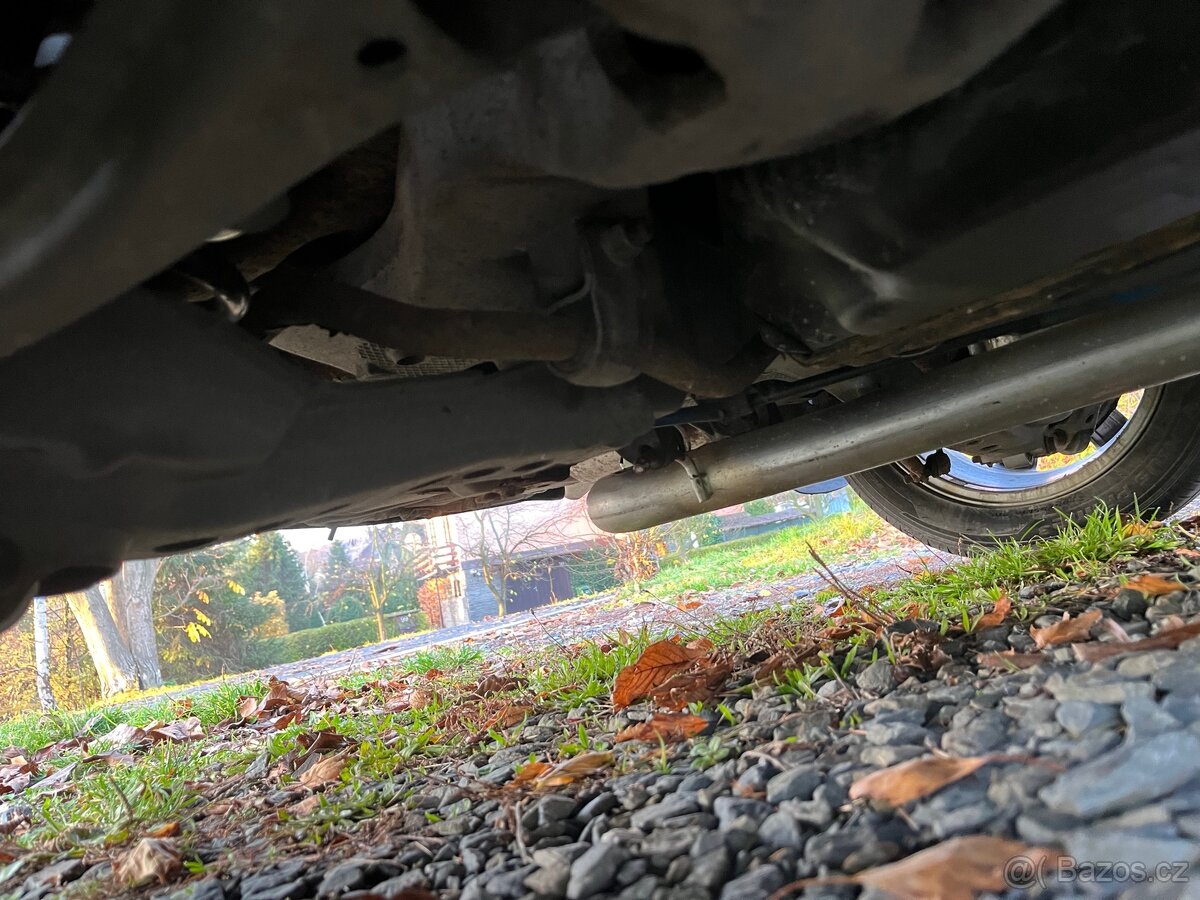 Volvo S60 2.4t - 19