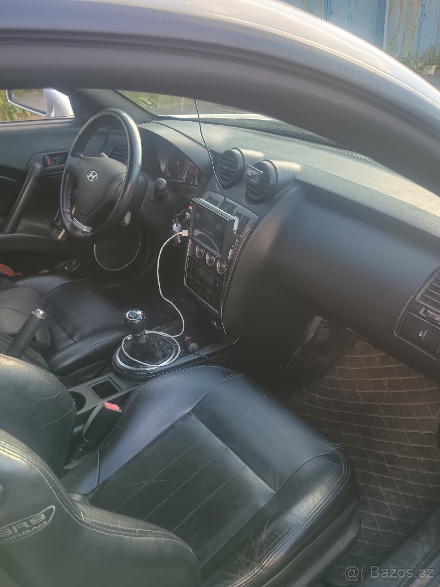 Hyundai coupe Tiburon 2.7 V6 - 19