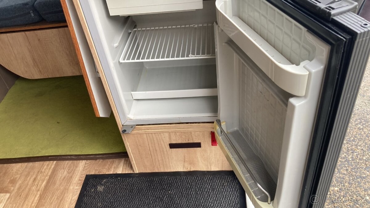 Obytný přívěs Carox Family - 19