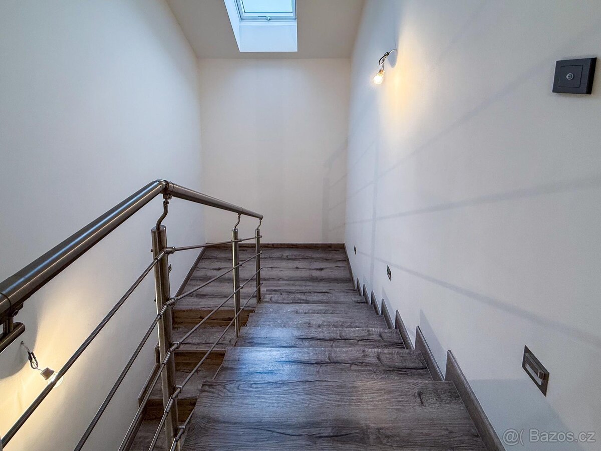 Prodej rodinného domu 7+1, Pohořelice - 19