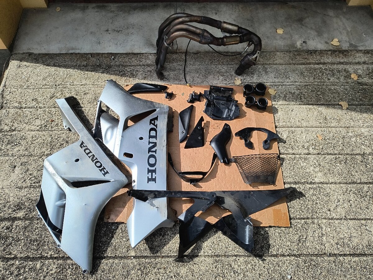 Náhradní díly Cbr 1000rr 2004-05 - 19