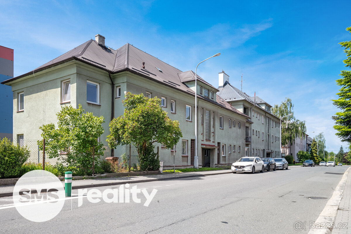 Prodej prostorného bytu 3+1 (99,6 m²) – Frýdek-Místek, ul. E - 19