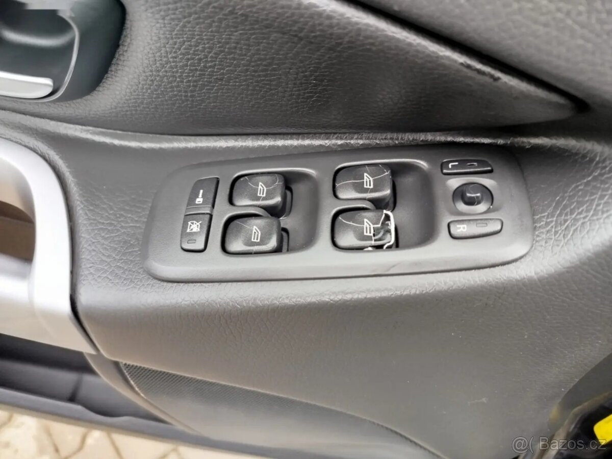 Volvo XC90, 2.4DS AWD 185 AT - 19