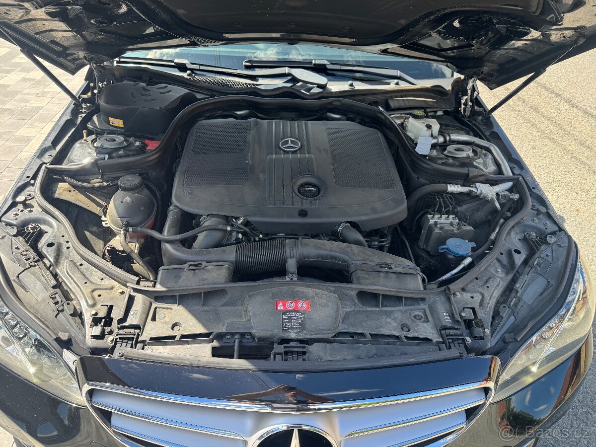 Prodám Mercedes E 220 4x4 provoz 2017 automat - 19