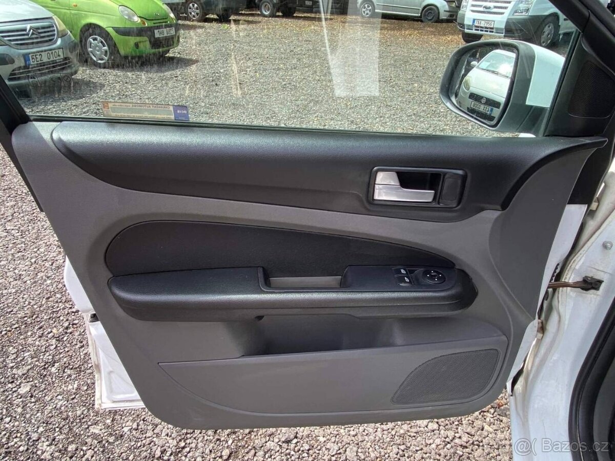 Ford Focus Combi 1.6 TDCI 66kW klima tažné bez DPF STK 11/27 - 19