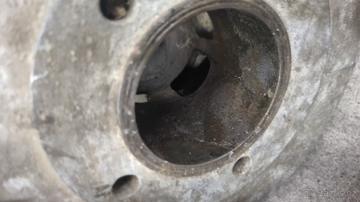 jawa 553 libenac Válce a hlavy - 19