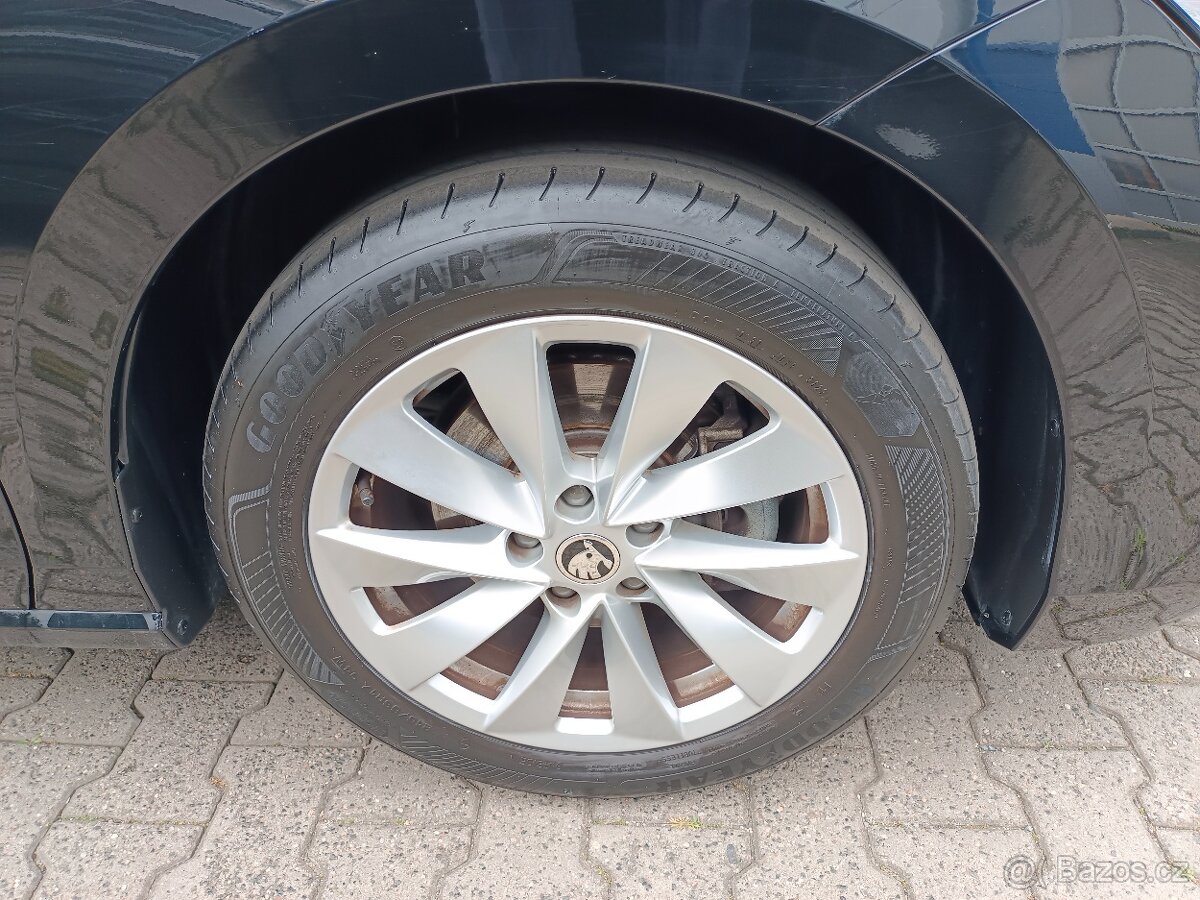 Škoda Superb 4 Combi 2.0 TDI 110kW DSG - záruka Autodraft - 19