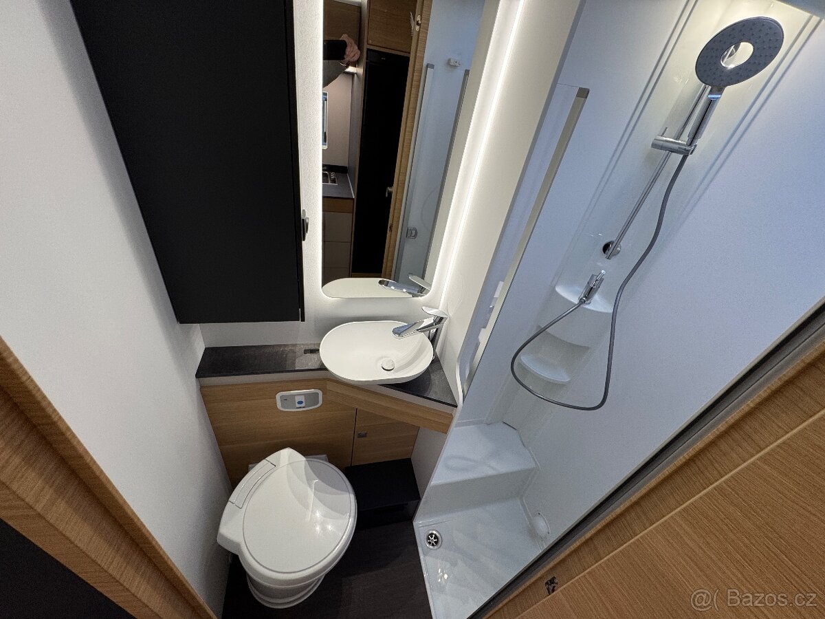 ADRIA CORAL XL 660 SL, 180 PS, AKČNÍ CENA, Alkovna - 19