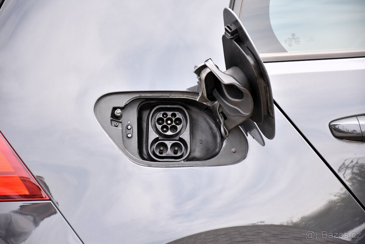 Volkswagen Golf e-Golf ELEKTRO 35,8 kWh 2020 SOH - 95% - 19