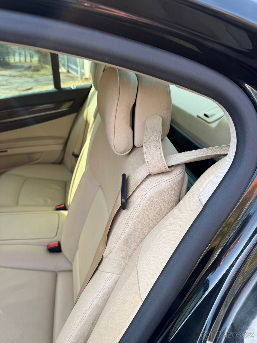 BMW 730D LONG 170kW – max. výbava, po servisu - 19