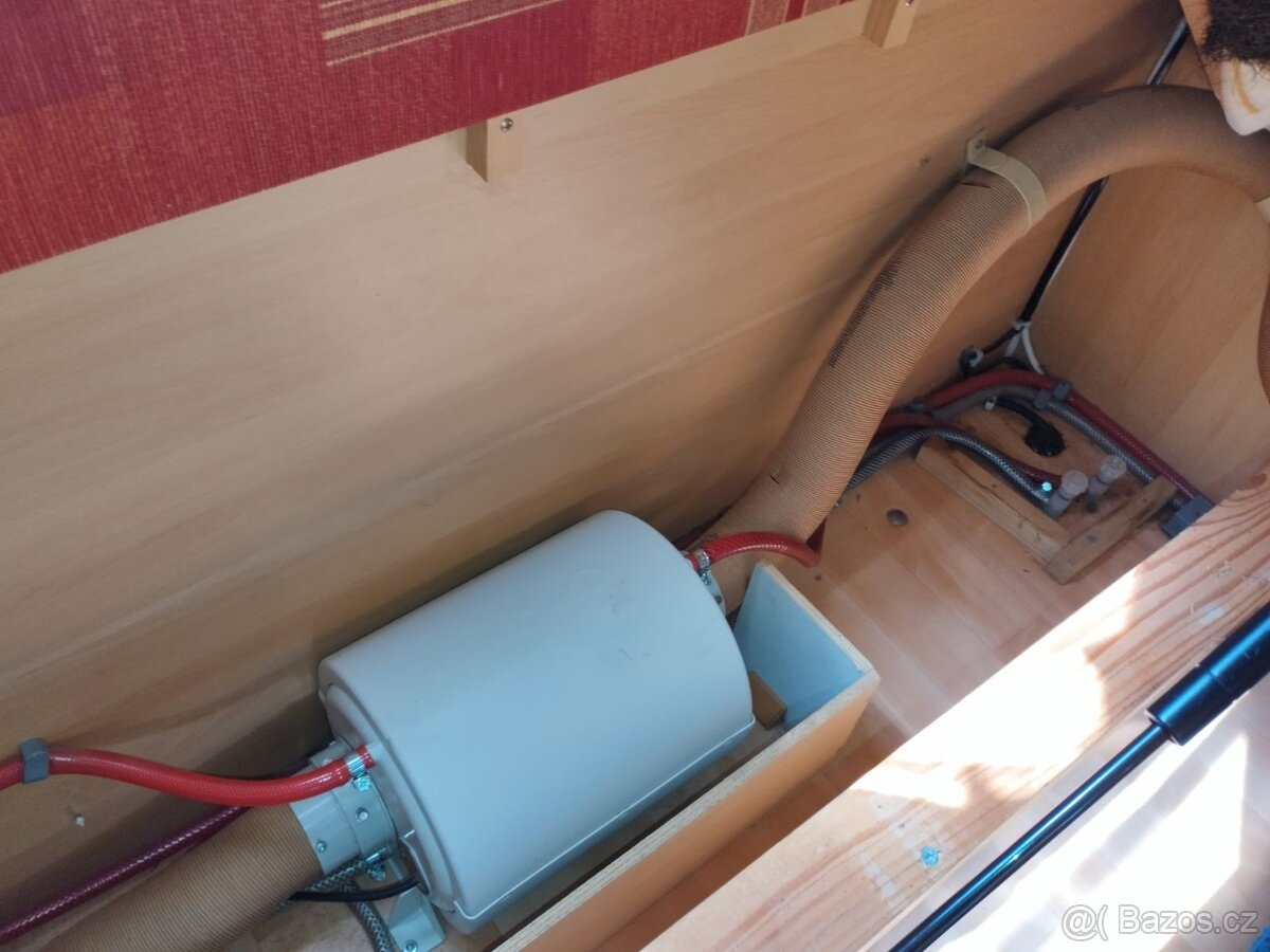 DETHLEFFS pro 4.Fr.postel. Mover+bat. Sprcha. 100km/h - 19