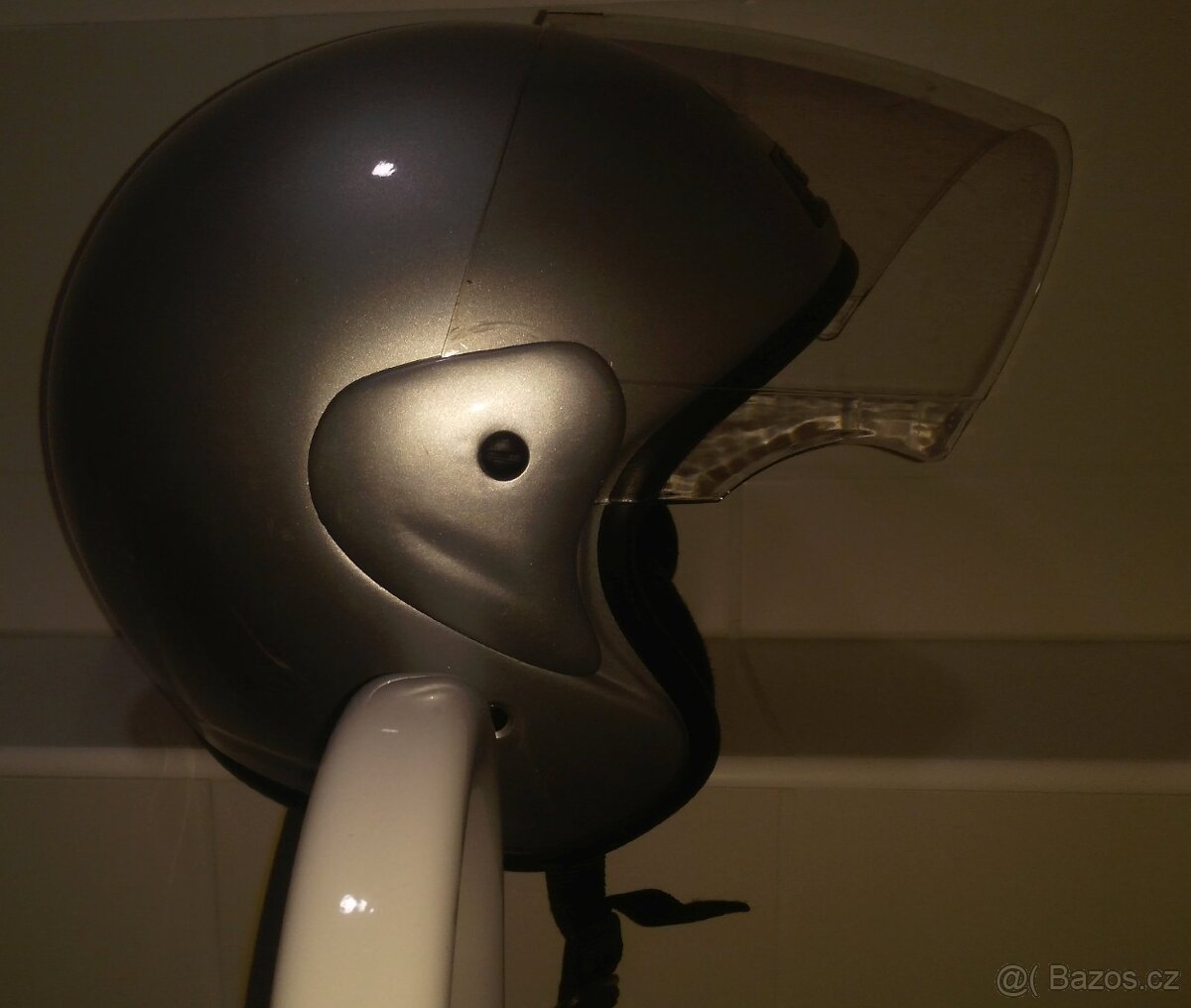 Motobundy, kožené motokalhoty, Helma MT, Přilba Cox, Brno - 19