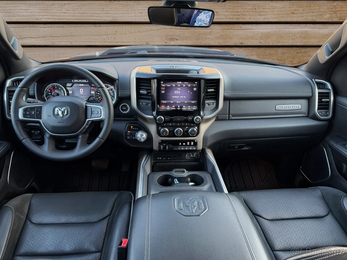 DODGE RAM LARAMIE LONGBED HEMI - 19