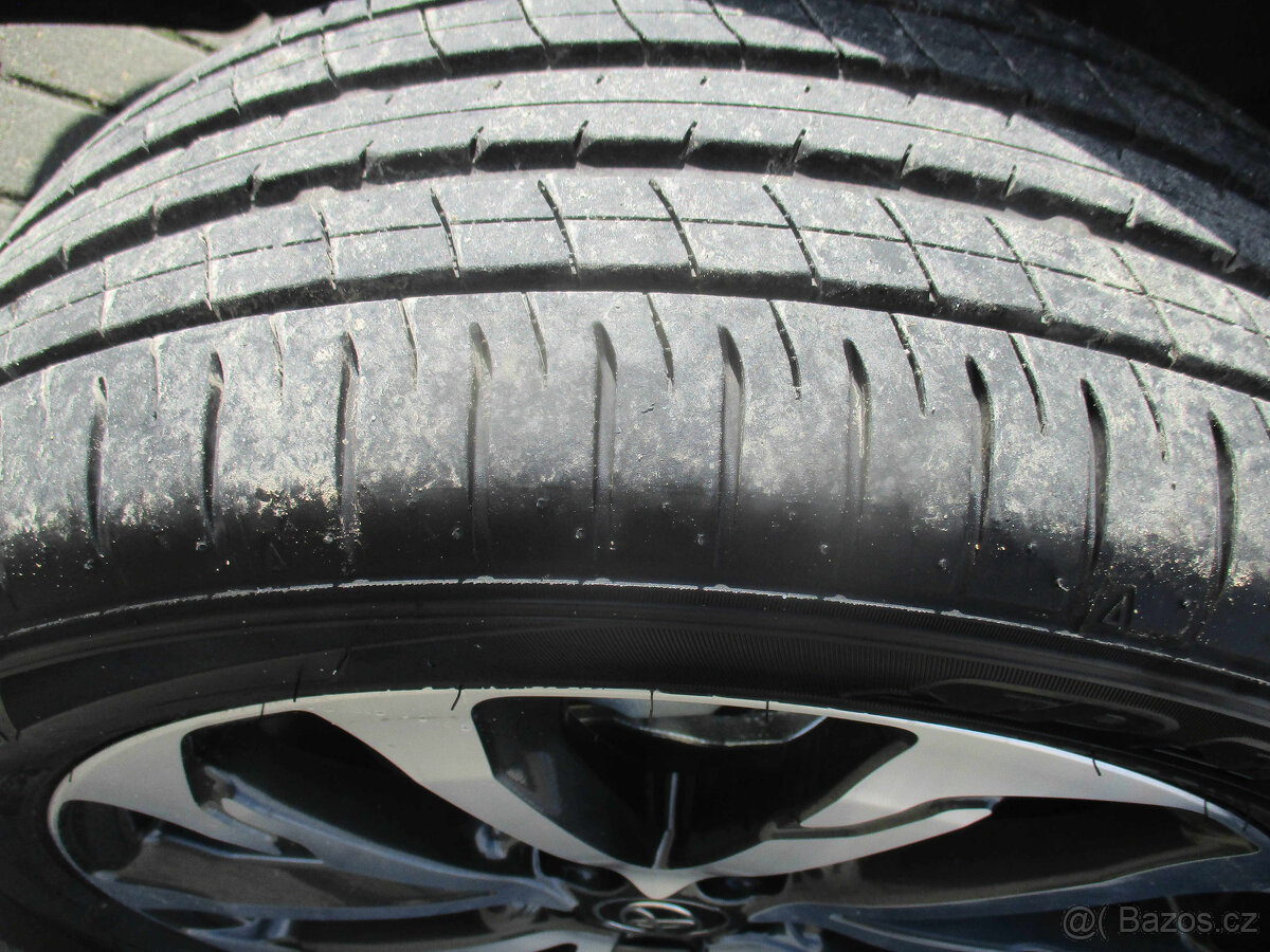 TOYOTA COROLLA CROSS AC STYLE TECH 2,0 HEV 4x4 DPH - 19