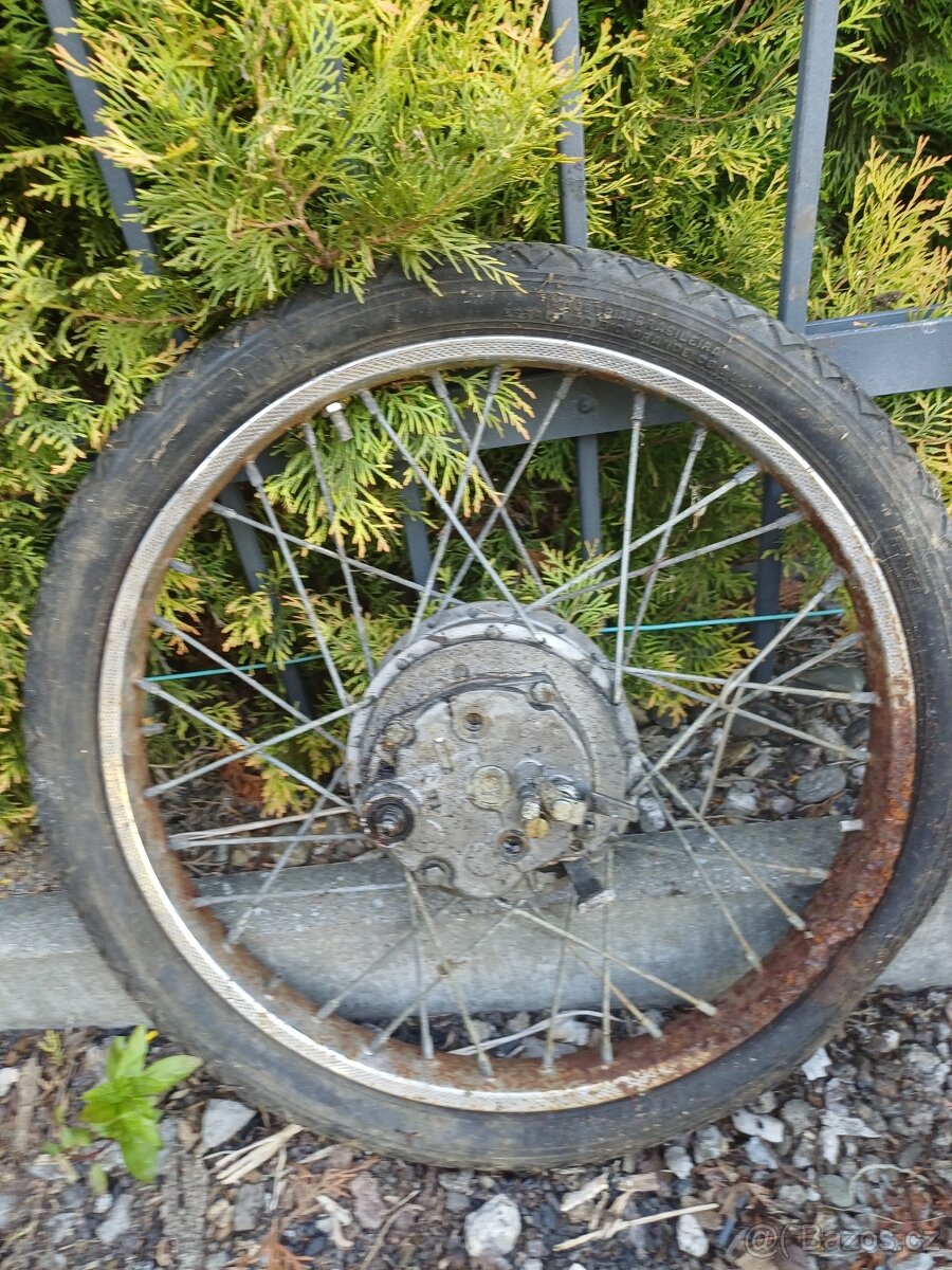 Brzdovy štít jawa - 19