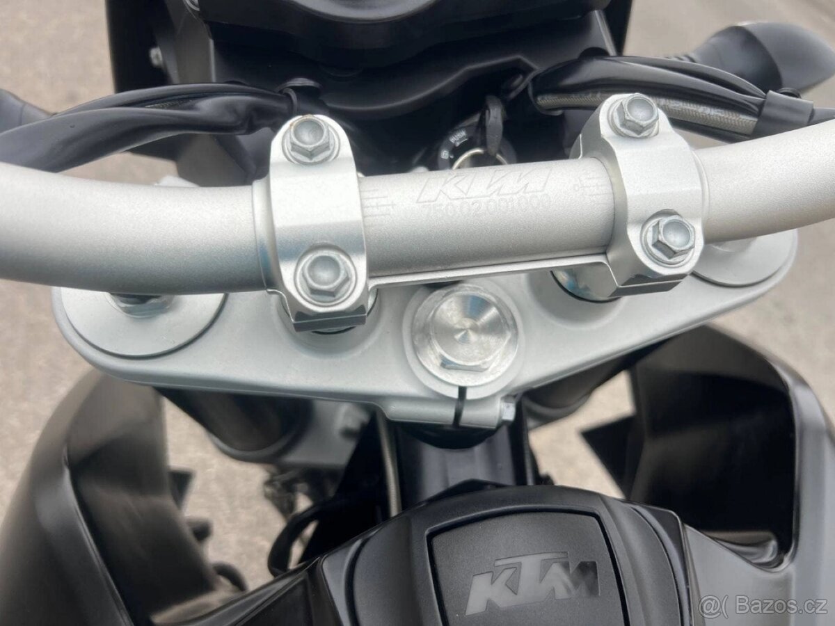 Prodám KTM 690 SUPERMOTO - 19