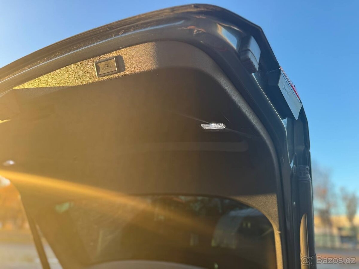 Škoda Superb SportLine 2020 • 2.0 TDI 110 kW • Manuál - 19