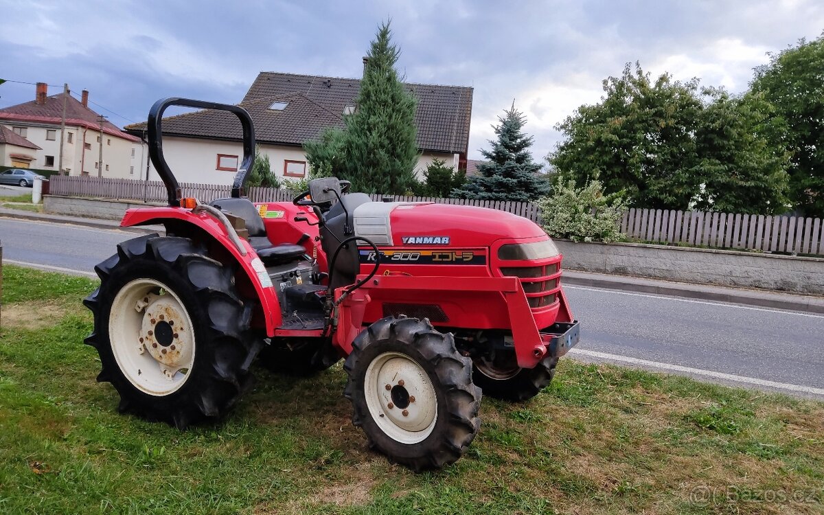 Malotraktor Yanmar s čelním nakladačem - 19