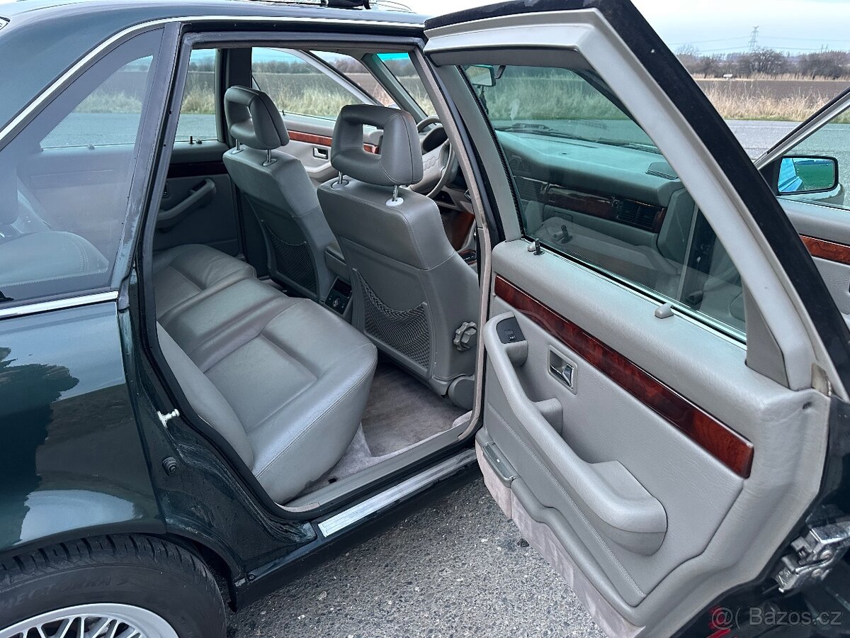 Audi V8 D11 4.2 206kw automat 4q - 19