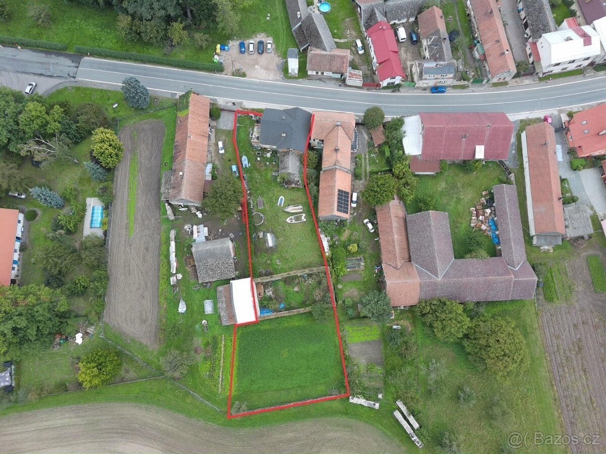 Rodinný dům 7+kk 220m2, 1814m2 - 19