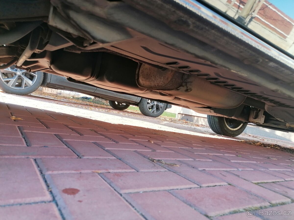 VOLKSWAGEN MULTIVAN T5 2.0TDI 103KW (CAAC) 221TKM 7 MÍST - 19