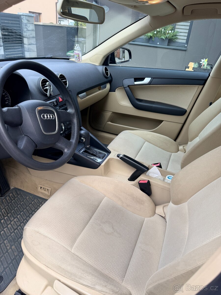 AUDI A3 8P - 1.6 BGU Automat - 19