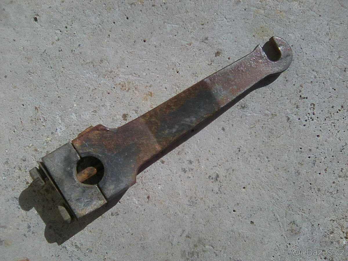 čz 250/350 471/472- motor,duralové kolo,kryt řetězu,nádrž... - 19