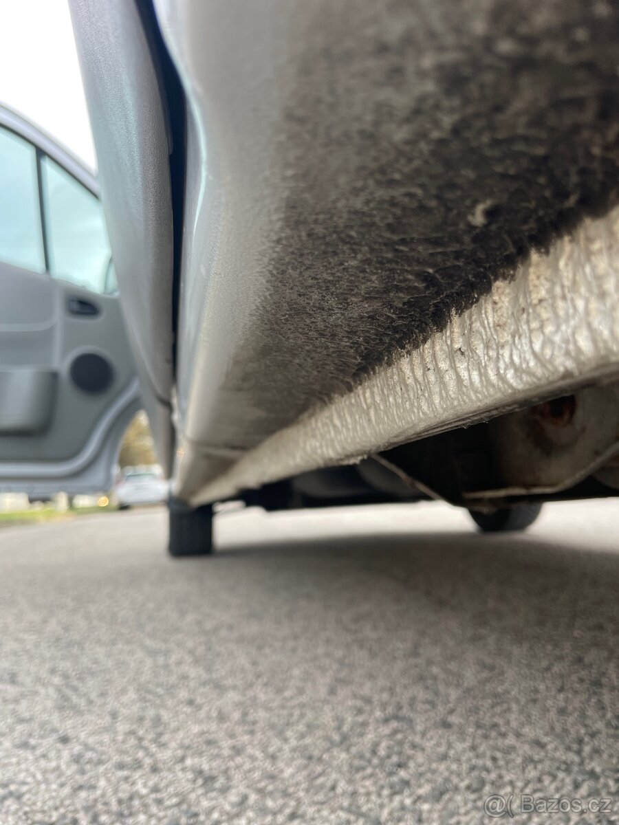 Renault Trafik 2.5 - 19