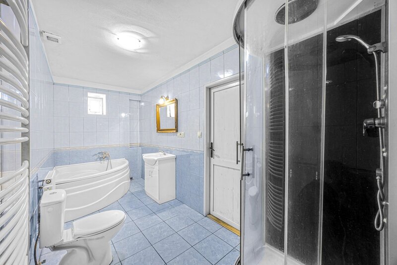 Prodej RD, 7+1, užitná plocha 300 m2, obec Rynárec, okr. Pel - 19